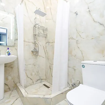 15Newly Renovated, Real Photos, Excellent Apartment In The Center Of The Capital Yerevan Exterior photo